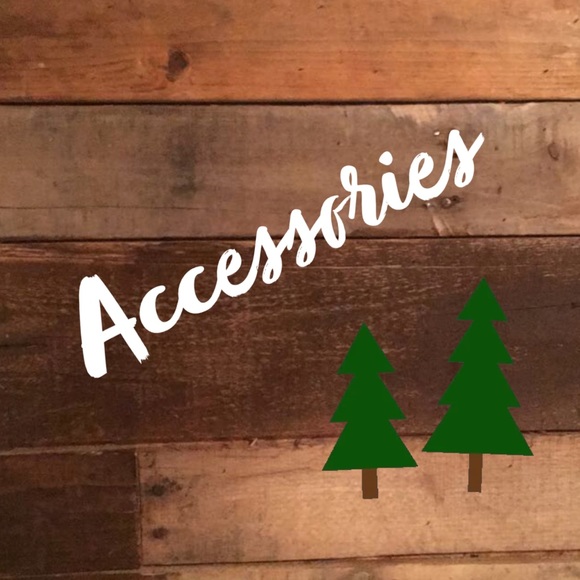 ACCESSORIES START HERE 🌲 - Picture 1 of 1